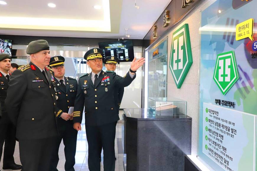 Genelkurmay Başkanı Orgeneral Gürak, Kore Cumhuriyeti'nde