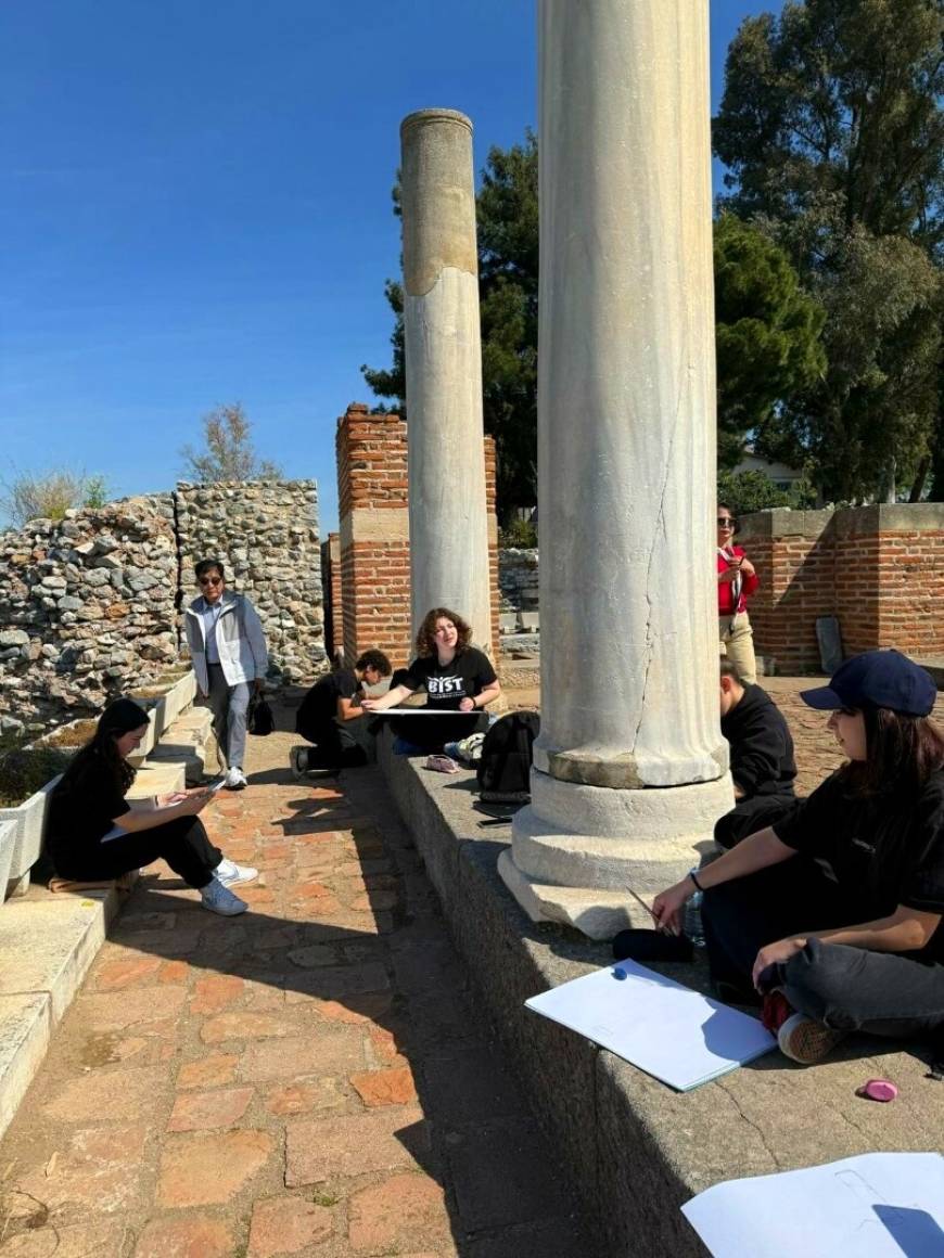 Tarihi kalede resim etkinliği