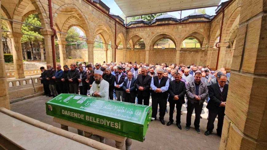 Eşi tarafından öldürülen 5 çocuk annesi Rabia, memleketinde toprağa verildi