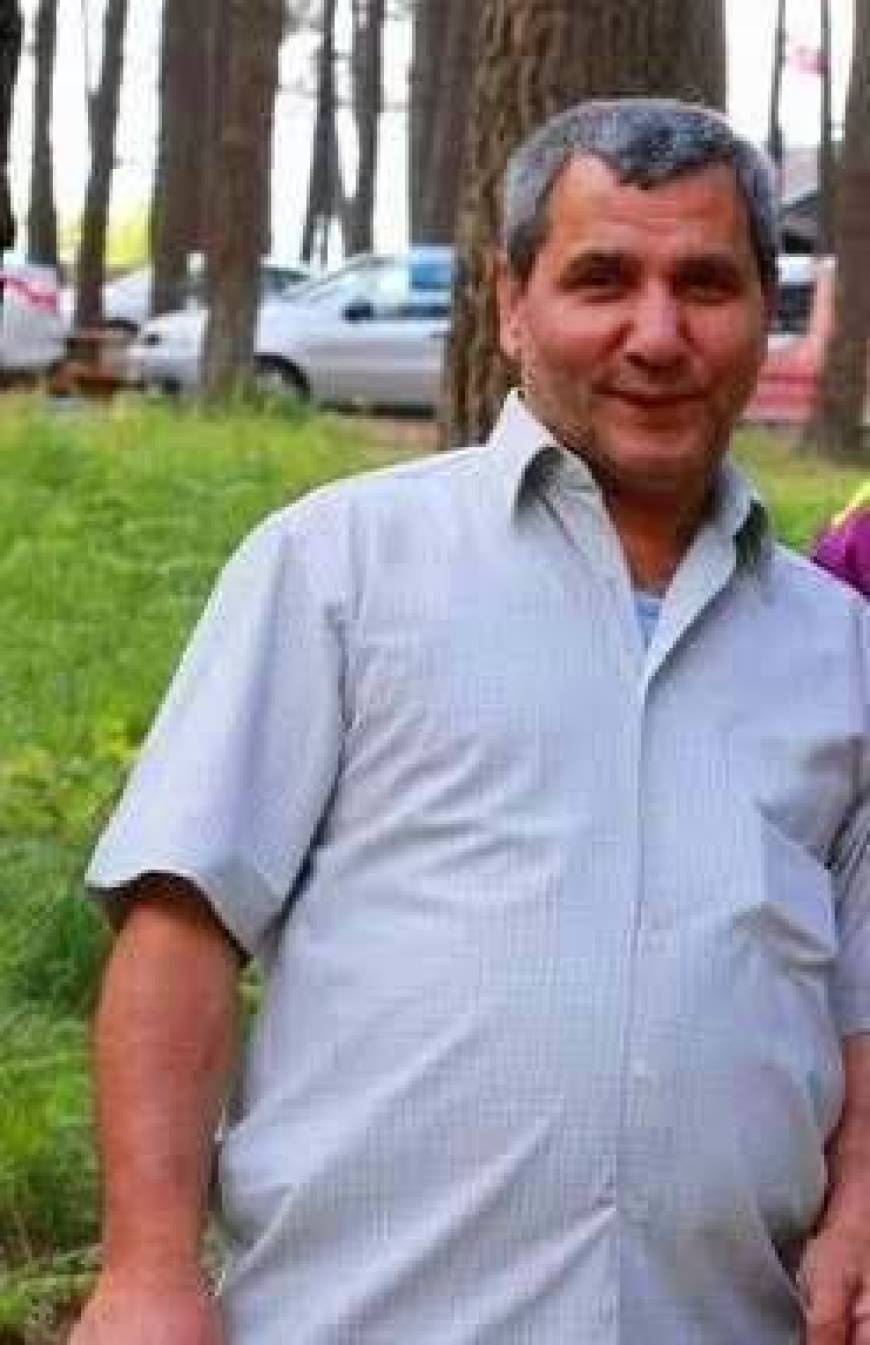 İstanbul - Sultangazi’de tabela takmak için çıktığı aracın üzerinden düşen kişi hayatını kaybetti 