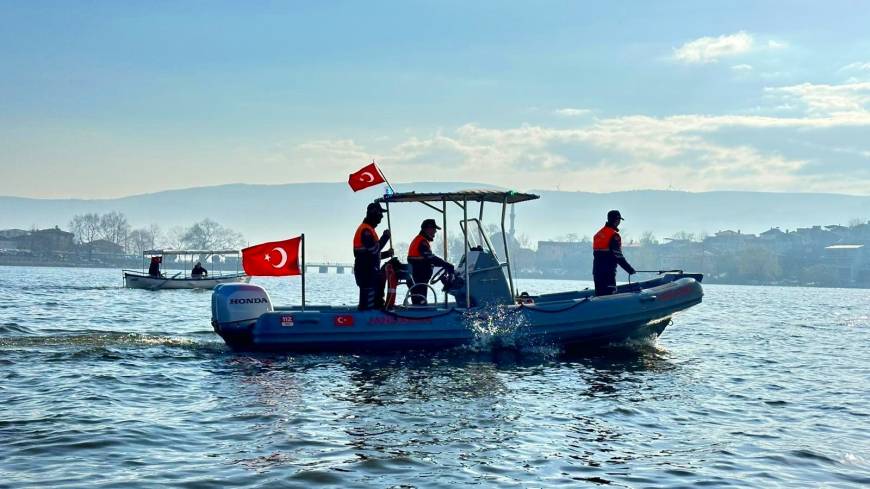 Uluabat Gölü'nde kaçak avlanan 30 kişiye 427 bin TL ceza