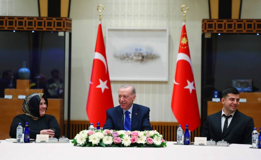 Cumhurbaşkanı Erdoğan: Tüm çalışanlarımızla Türkiye'yi çok daha güçlü yarınlara taşıyacağız / Ek fotoğraflar