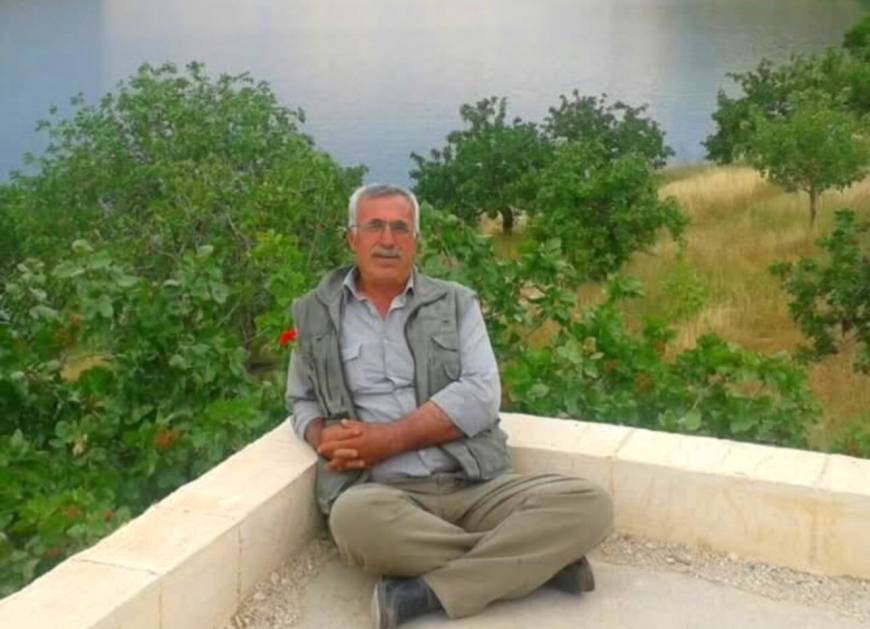 Tartıştığı babasını öldürdü, annesini yaraladı