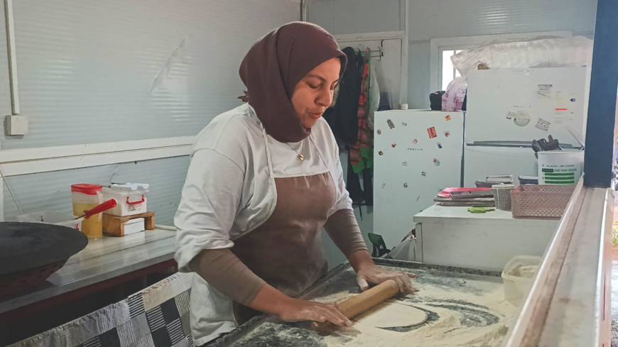 Depremzede kadınlar, 1 Mayıs’ta da mesaiye devam etti
