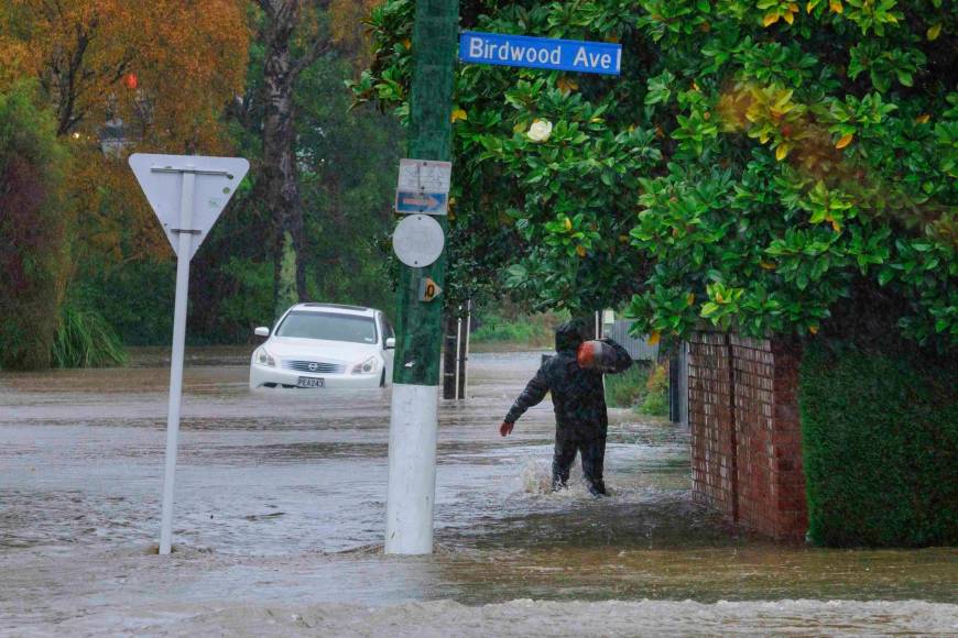Yeni Zelanda'da şiddetli rüzgarlar nedeniyle olağanüstü hal ilan edildi