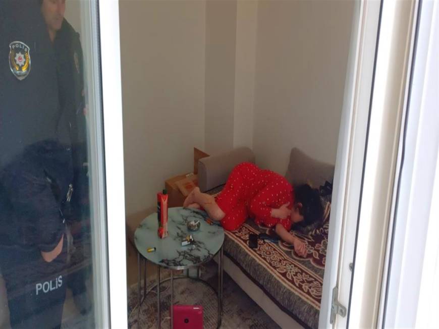 Dini nikahla yaşadığı kadını dövüp bıçaklayan şüpheli yakalandı