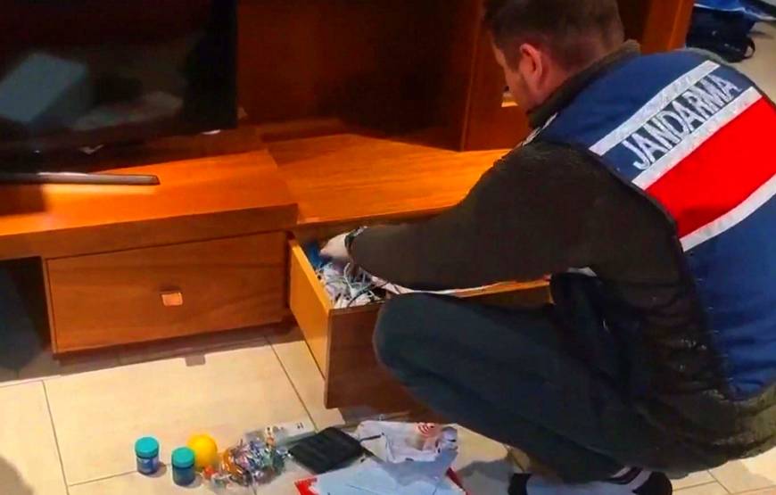 Çanakkale merkezli tefeci operasyonunda 7 tutuklama