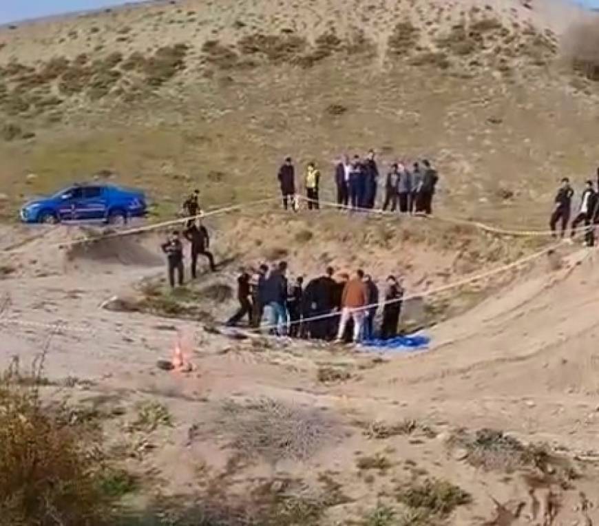 Nevşehir'de battaniyeye sarılıp toprağa gömülmüş erkek cesedi bulundu