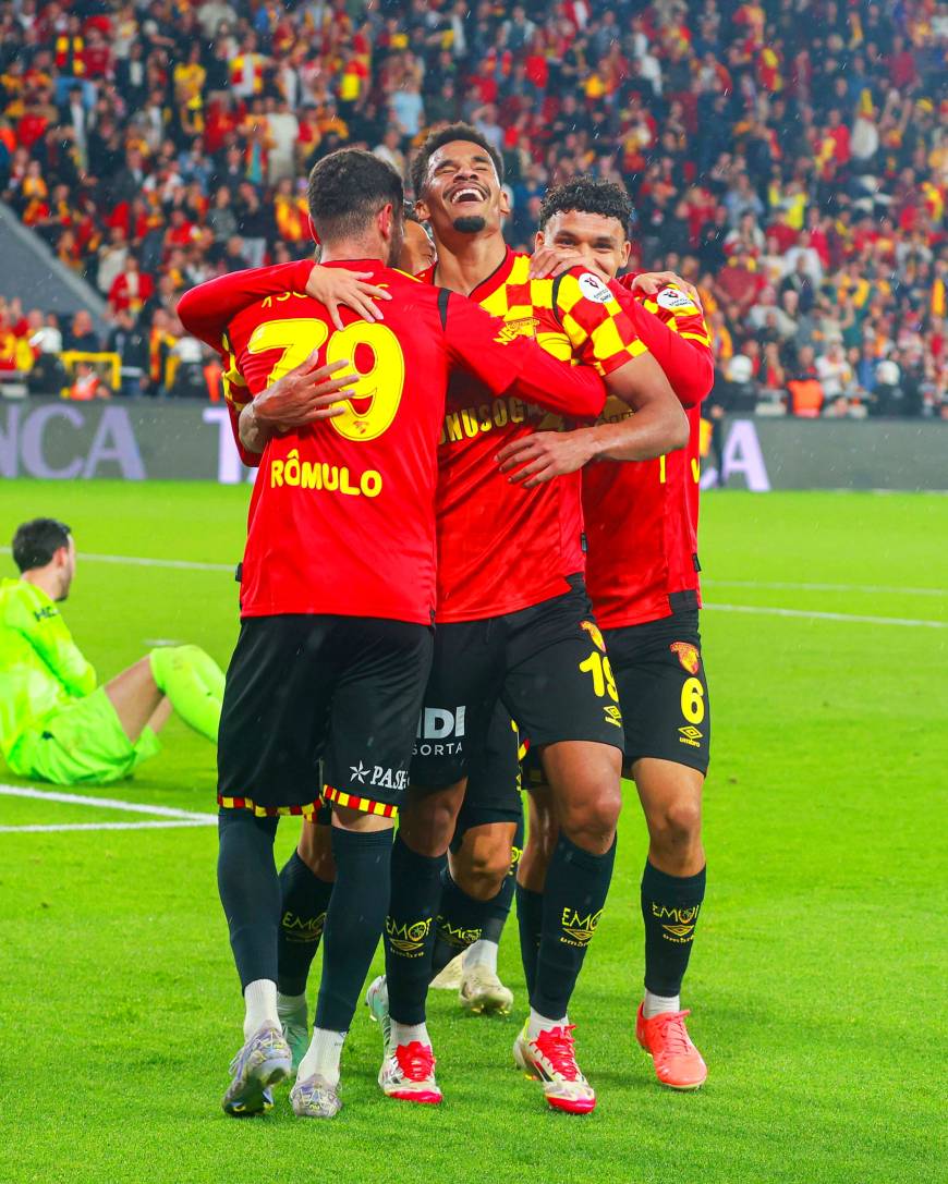 Göztepe Adana'da seri peşinde