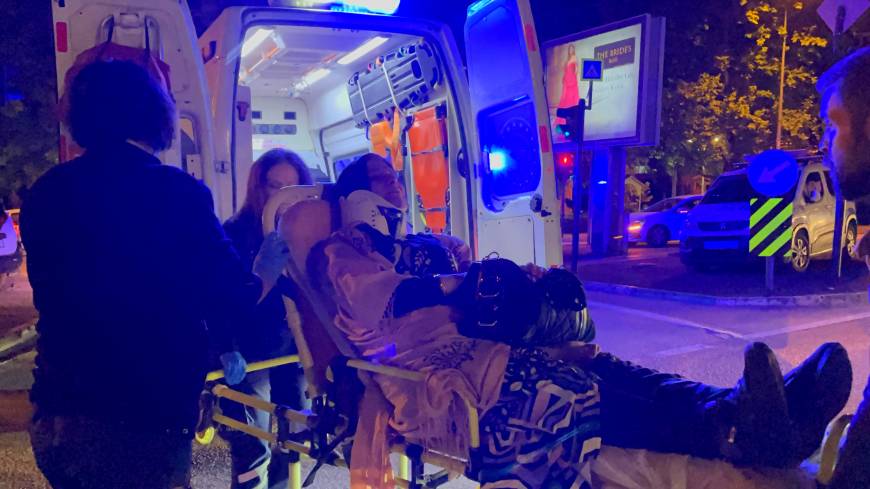 Bursa'da sürücüsünün kırmızı ışık ihlali yaptığı otomobil, taksiye çarptı: 7 yaralı