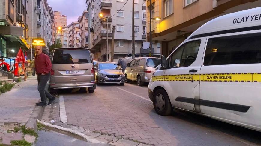 İstanbul- Bahçelievler'de telefonla tehdit edip para istediler, ret cevabı alınca iş yerini kurşunladılar