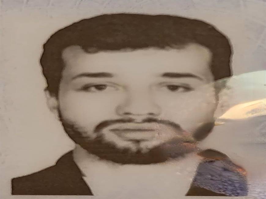 Kamyonun altına giren otomobilin sürücüsü kurtarılamadı