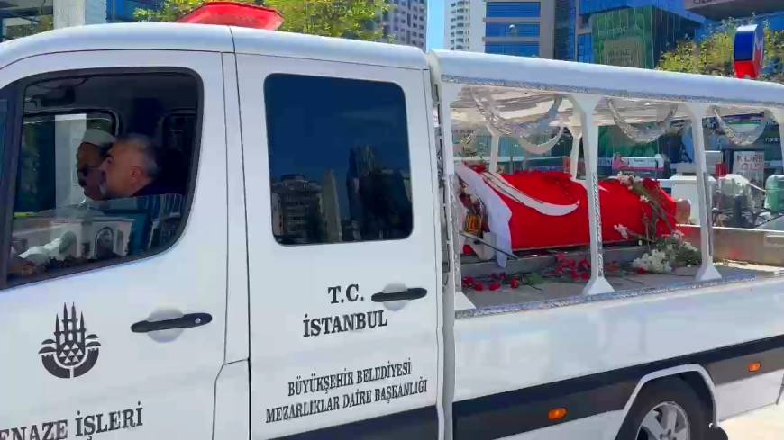 İstanbul- Sırrı Süreyya Önder cenazesi Barbaros camine getirildi -1
