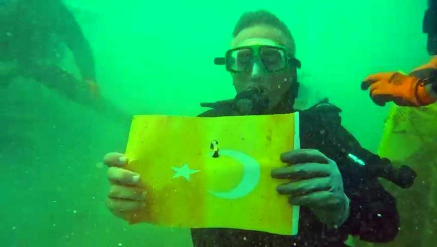 Deniz dibi temizliğinde 1 ton atık çıkarıldı (2)