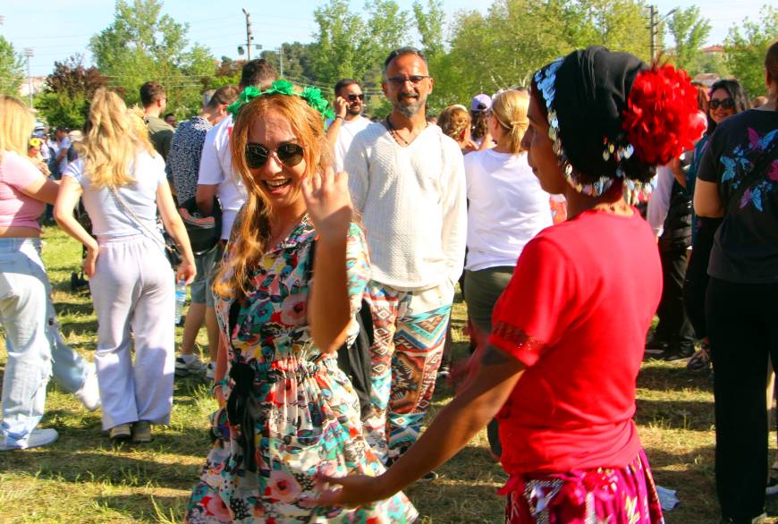 Edirne'de Kakava ve Hıdrellez Şenlikleri ikinci günü şarkı ve danslarla devam etti