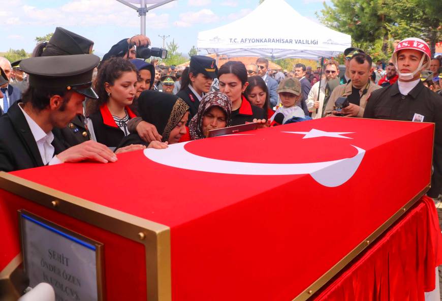 Afyonkarahisar, şehidini gözyaşlarıyla uğurladı