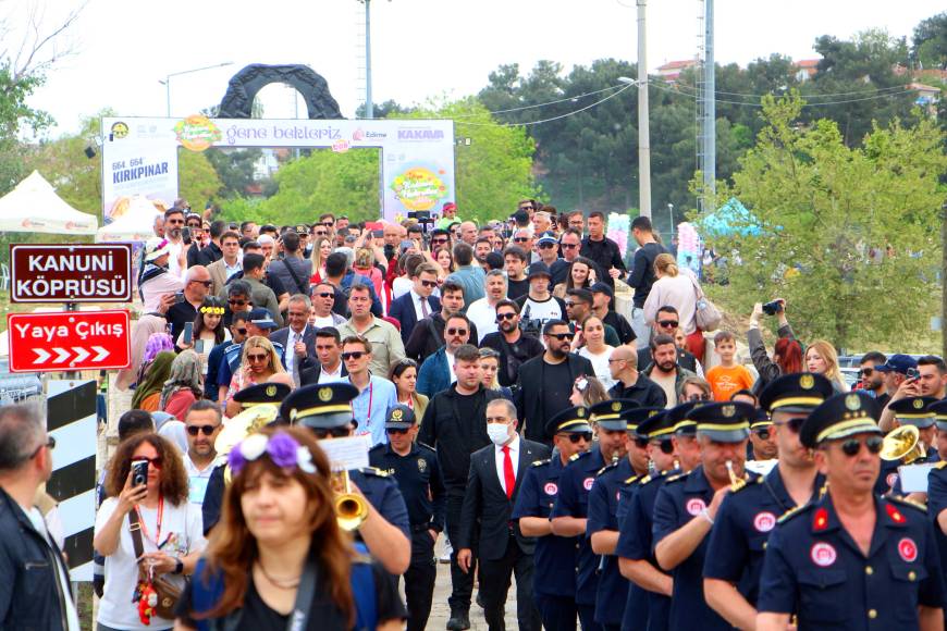 Kakava ateşi, binlerce kişinin katılımıyla yakıldı / Ek fotoğraflar