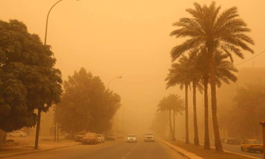 Irak'ta kum fırtınası: 4 ölü