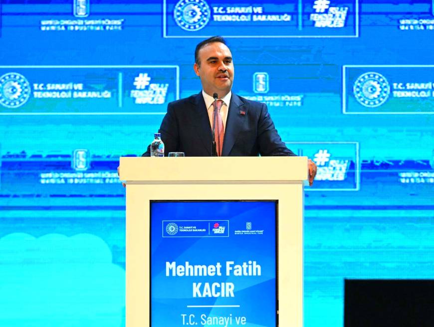 Bakan Kacır: Türkiye, Çin'den sonra en fazla ürünü rekabetçi şekilde en çok ülkeye ihraç edebilen ülkedir