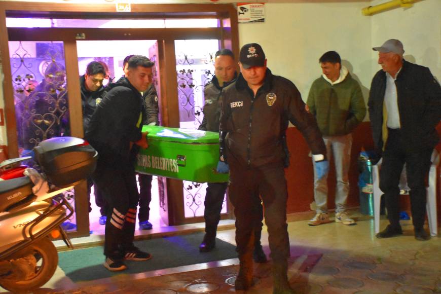 Sivas'ta vahşet: İki kardeş evlerinde öldürülmüş halde bulundu (2)