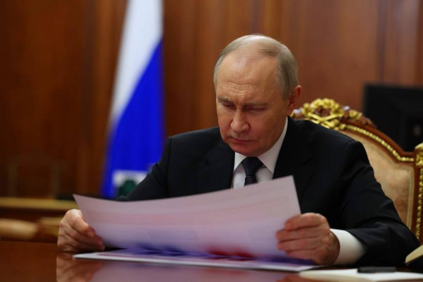 Putin: İran'ın nükleer programına ilişkin ABD-İran görüşmelerini kolaylaştırmaya hazırız