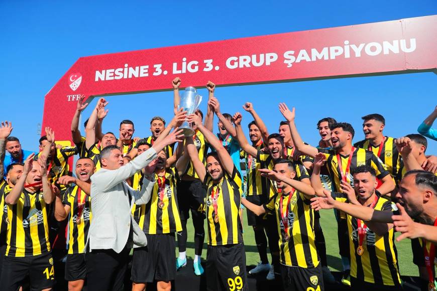 Aliağa Futbol'da kupa futbolcularda