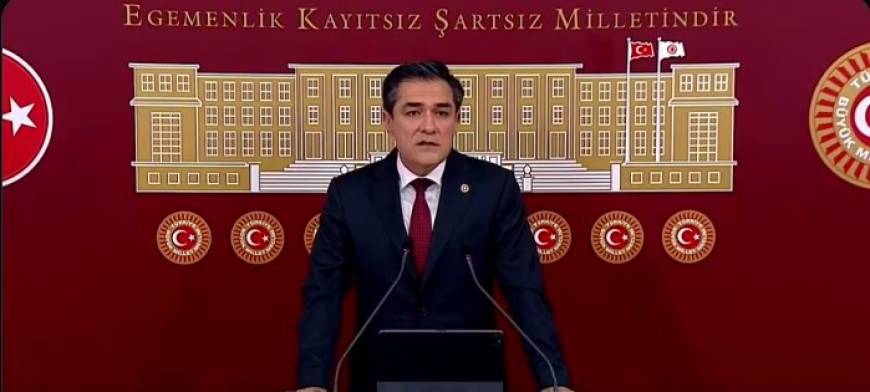 İYİ Partili Kavuncu: Babasının kabrine giden kişiye, uygun ortamı sağlamak mecburiyetindesiniz