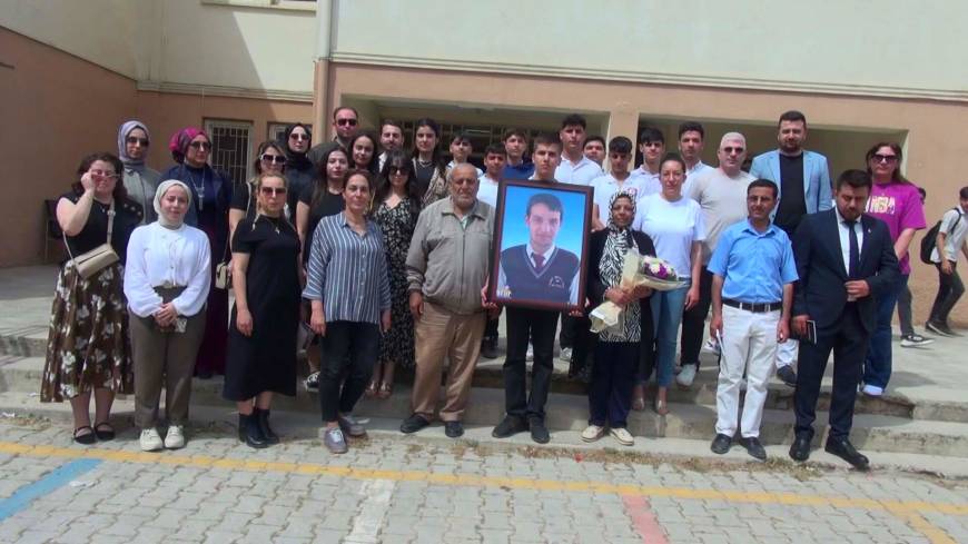 Reyhanlı'daki bombalı saldırıda ölen Oğulcan için okulunda anma töreni
