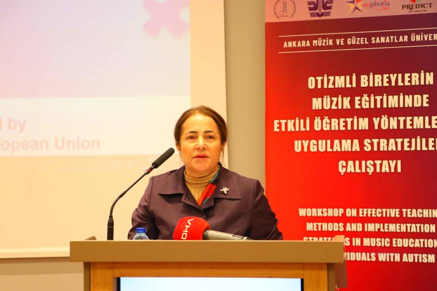 'Otizmli bireylerin, melodinin iyileştirici gücünden faydalanmasını destekliyoruz'