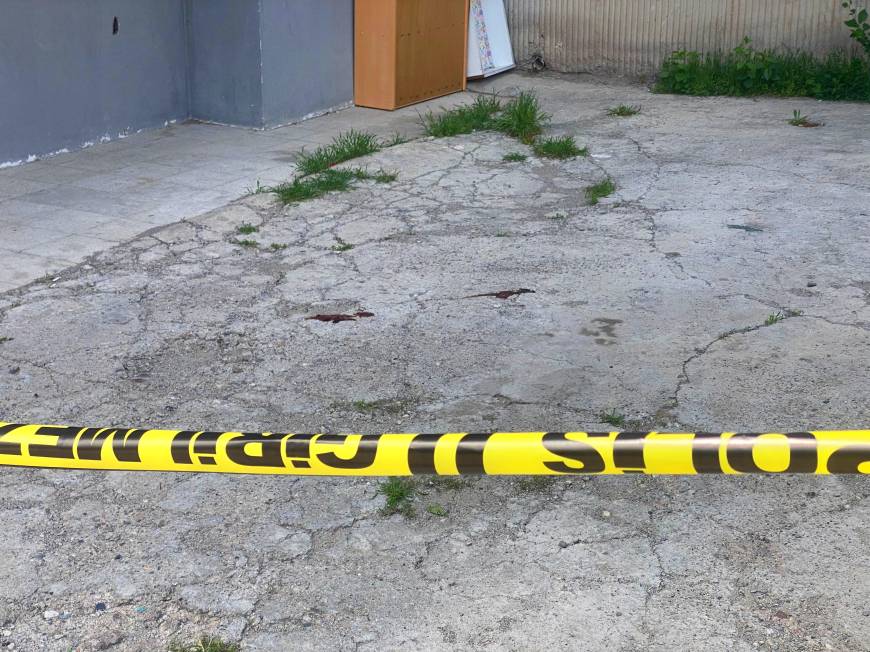 Balkondan atlayan Gözde, eski eşinin üzerine düşmüş