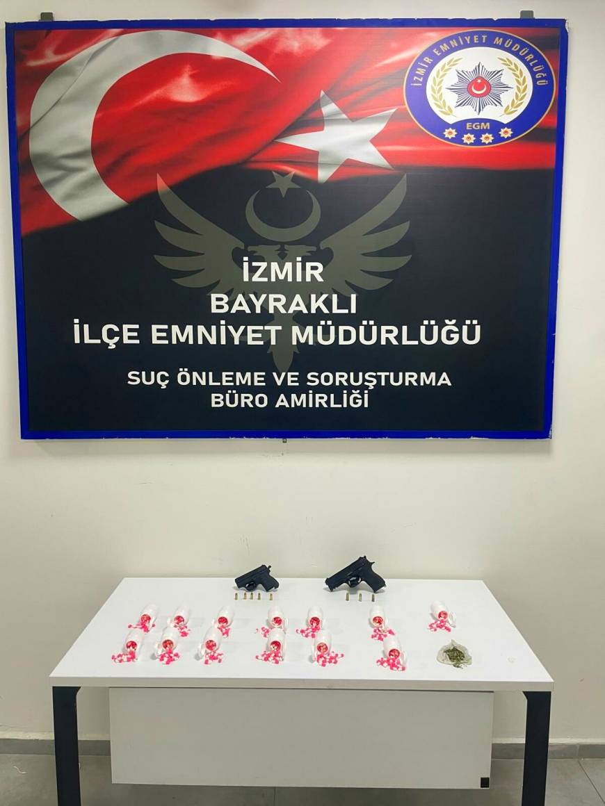 İzmir'de uyuşturucu operasyonu; 3 gözaltı