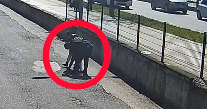 Jandarma, nefes borusuna yiyecek kaçan çocuğu 'Heimlich' manevrasıyla kurtardı; o anlar kamerada