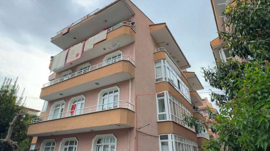 İstanbul- Avcılar'da 4 katlı bina tahliye edilerek mühürlendi