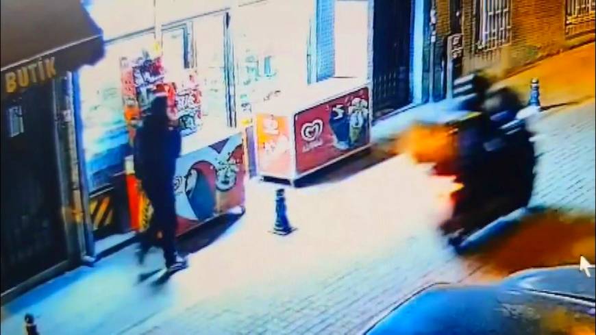 İstanbul - Bayrampaşa'da 81 yaşındaki kadını oğlu olduğuna ikna ederek dolandırdı