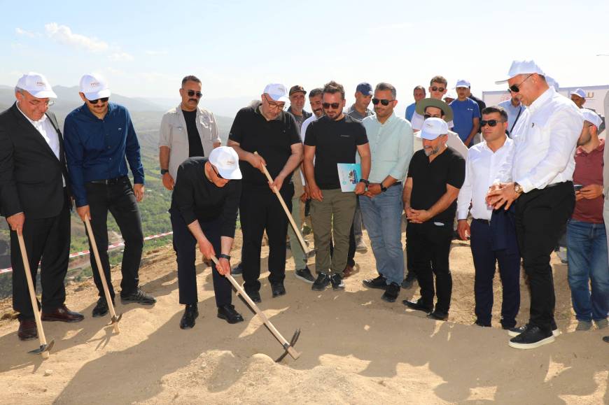 Tarihi Palu Kalesi'nde arkeolojik kazılar başladı