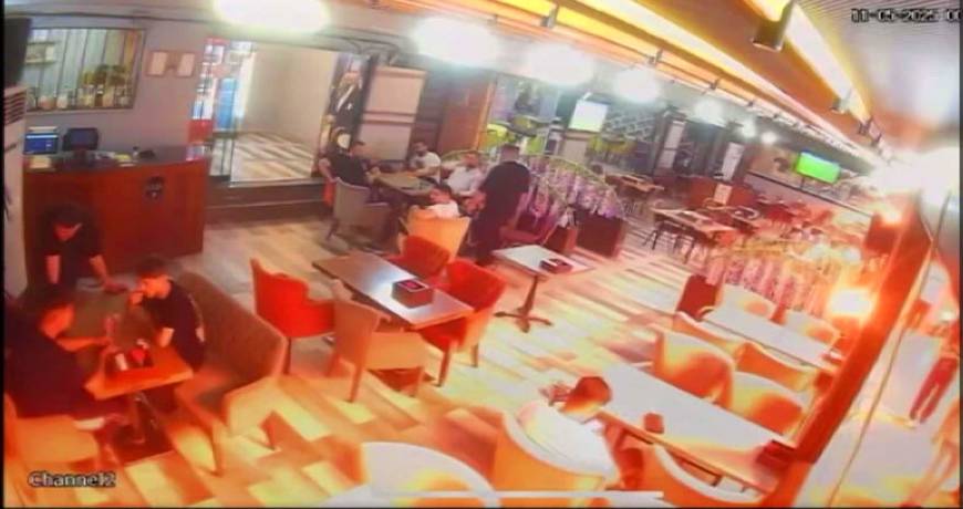 'Bomba patladı sandık, yukarıdan camlar düşüyordu'