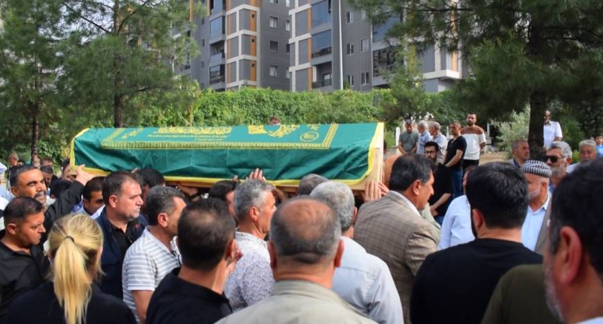 Kalp krizinden hayatını kaybeden DEM Parti Batman İl Başkanı toprağa verildi
