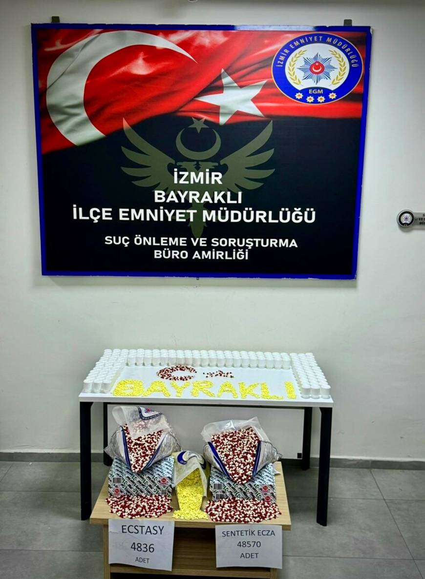 İzmir'de 53 bin sentetik ecza ele geçirildi; 1 gözaltı