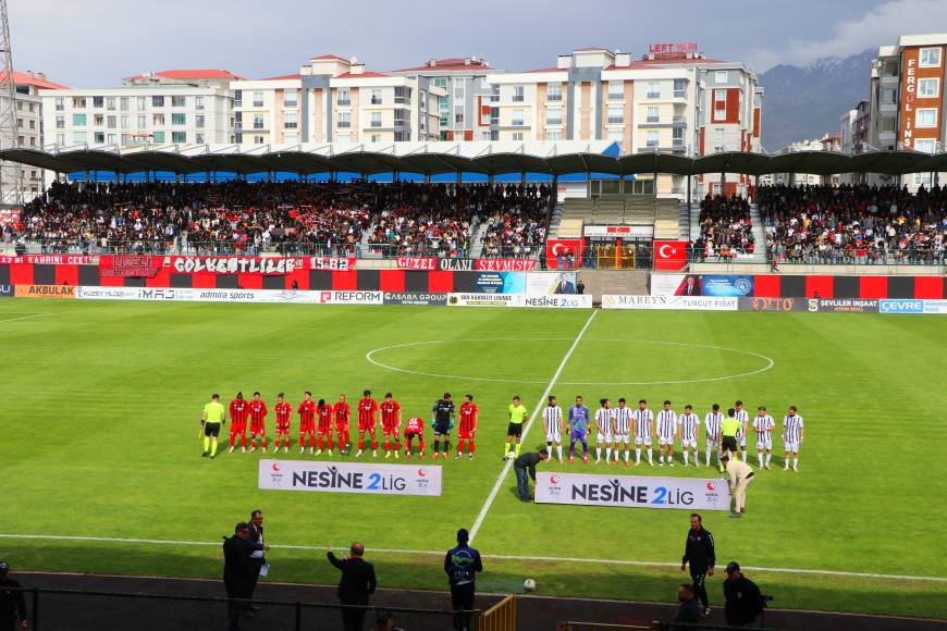 2’nci Lig Play-Off maçında Vanspor, 68 Aksarayspor ile 2-2 berabere kaldı