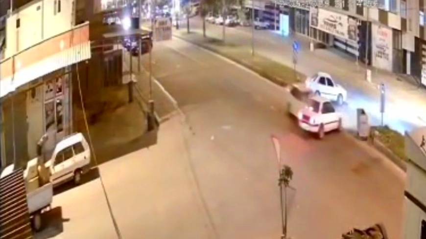 Şanlıurfa’da otomobiller çarpıştı: 1 ölü, 2 yaralı