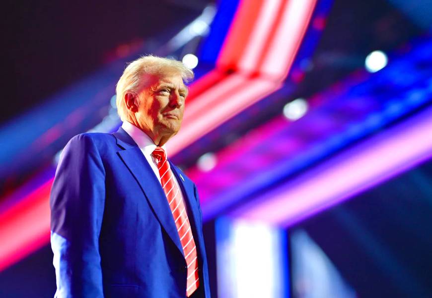 Trump, Suriye'ye yönelik yaptırımları kaldıracaklarını açıkladı