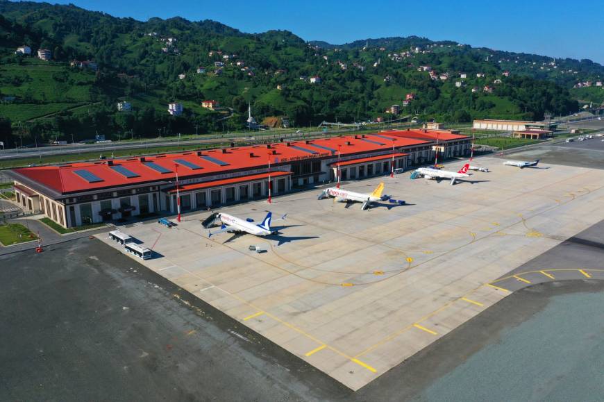 Bakan Uraloğlu: Rize-Artvin Havalimanı’ndaki ILS sisteminin kurulumunu tamamladık