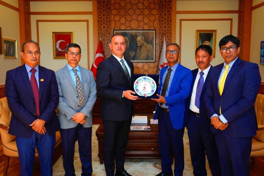 Bangladeş heyeti, iş birliği kapsamında Sancaktepe Belediyesi'ni ziyaret etti 