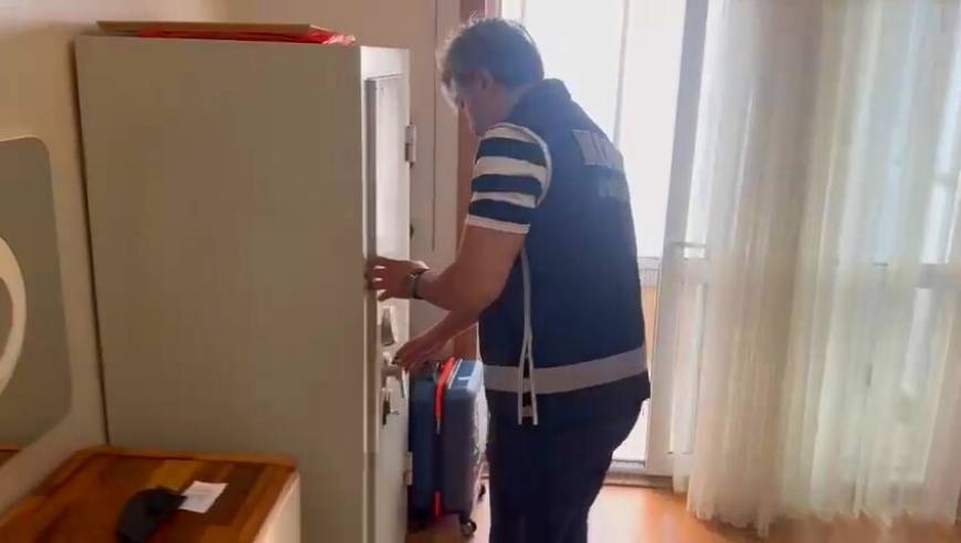 Bursa’da 1013 adet altın ve gümüş sikke ile kağıt para geçirildi