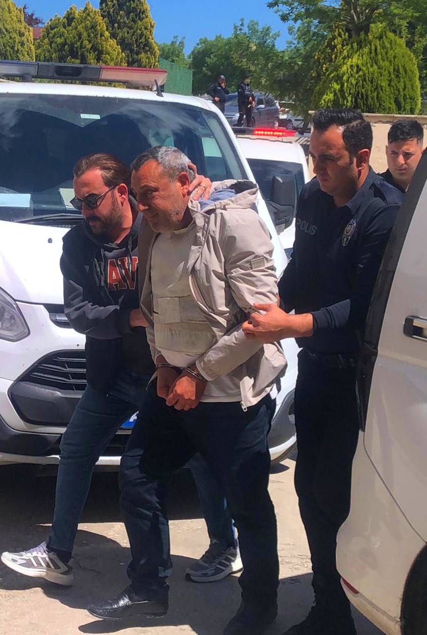 Tartıştığı oğlunu av tüfeğiyle öldüren baba adliyede