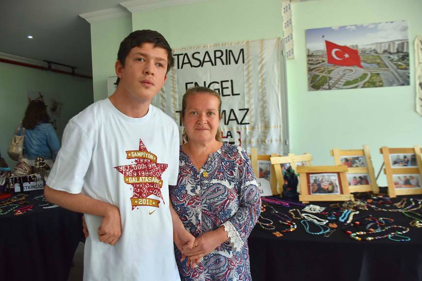 Özel gereksinimli bireyler, tasarımlarıyla sergide buluştu / Ek fotoğraflar