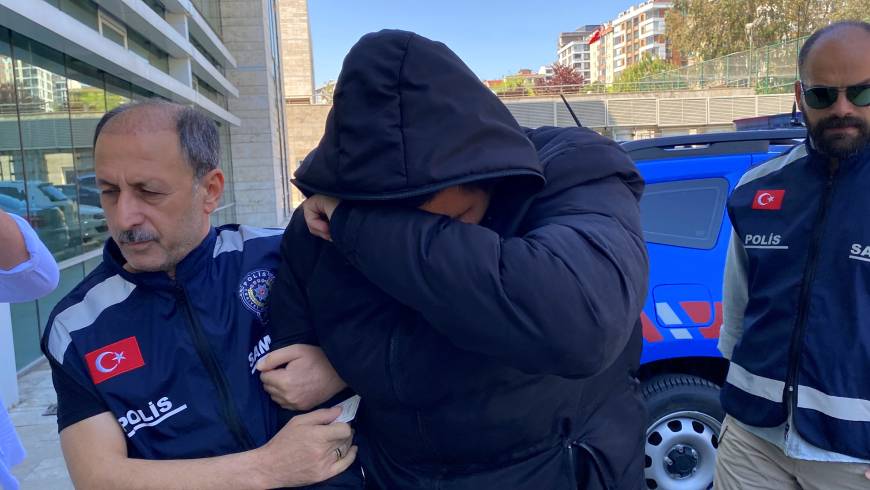 Ablasını kaçıran kuzenini öldüren şüpheli ile babası adliyede