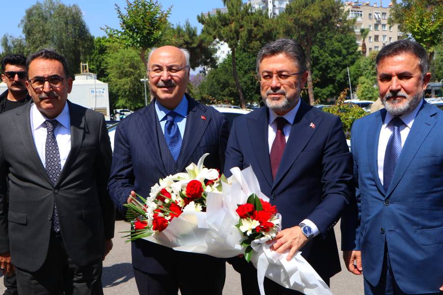 Tarım ve Orman Bakanı Yumaklı Adana'da 