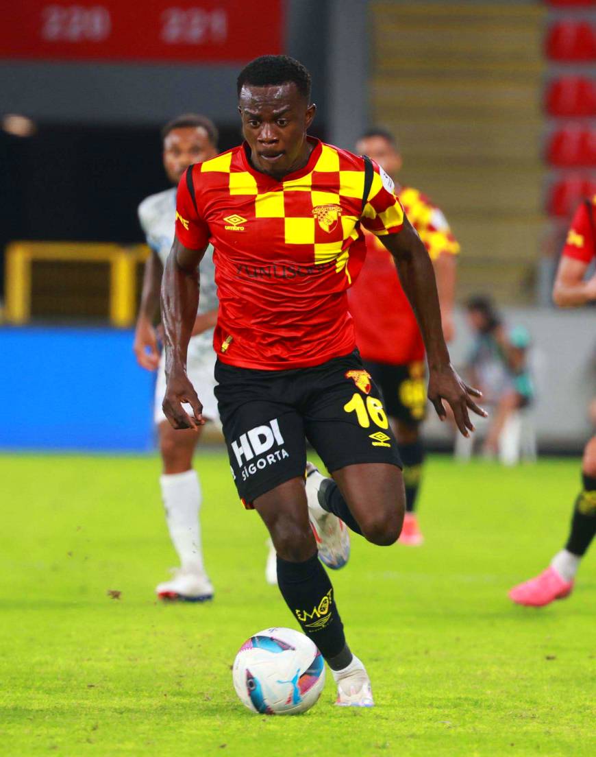 Göztepe'de Dennis Almanya'da gözde