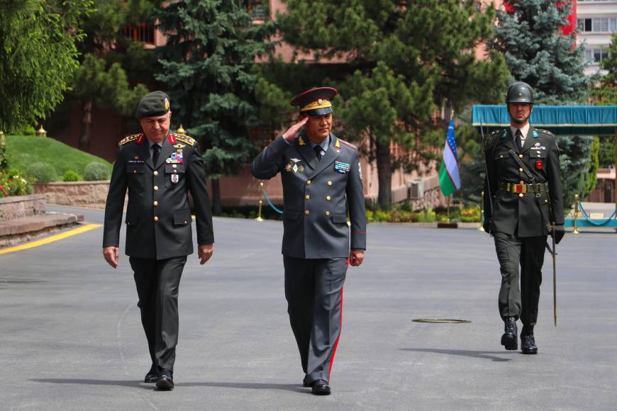 Genelkurmay Başkanı Orgeneral Gürak, Özbek mevkidaşı İminov ile görüştü